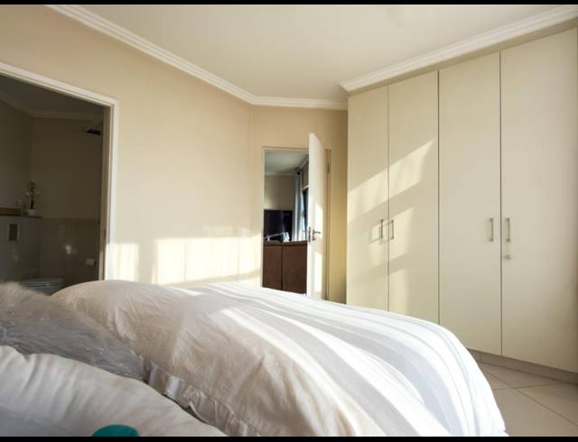 2 BEDROOM APARTMENT FOR SALE IN UMHLANGA RIDGE